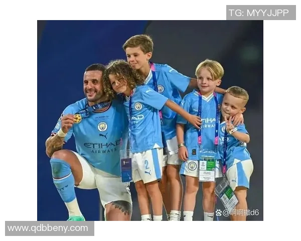 足球明星沃克精彩视频集锦展现他的球场魅力与个人风采